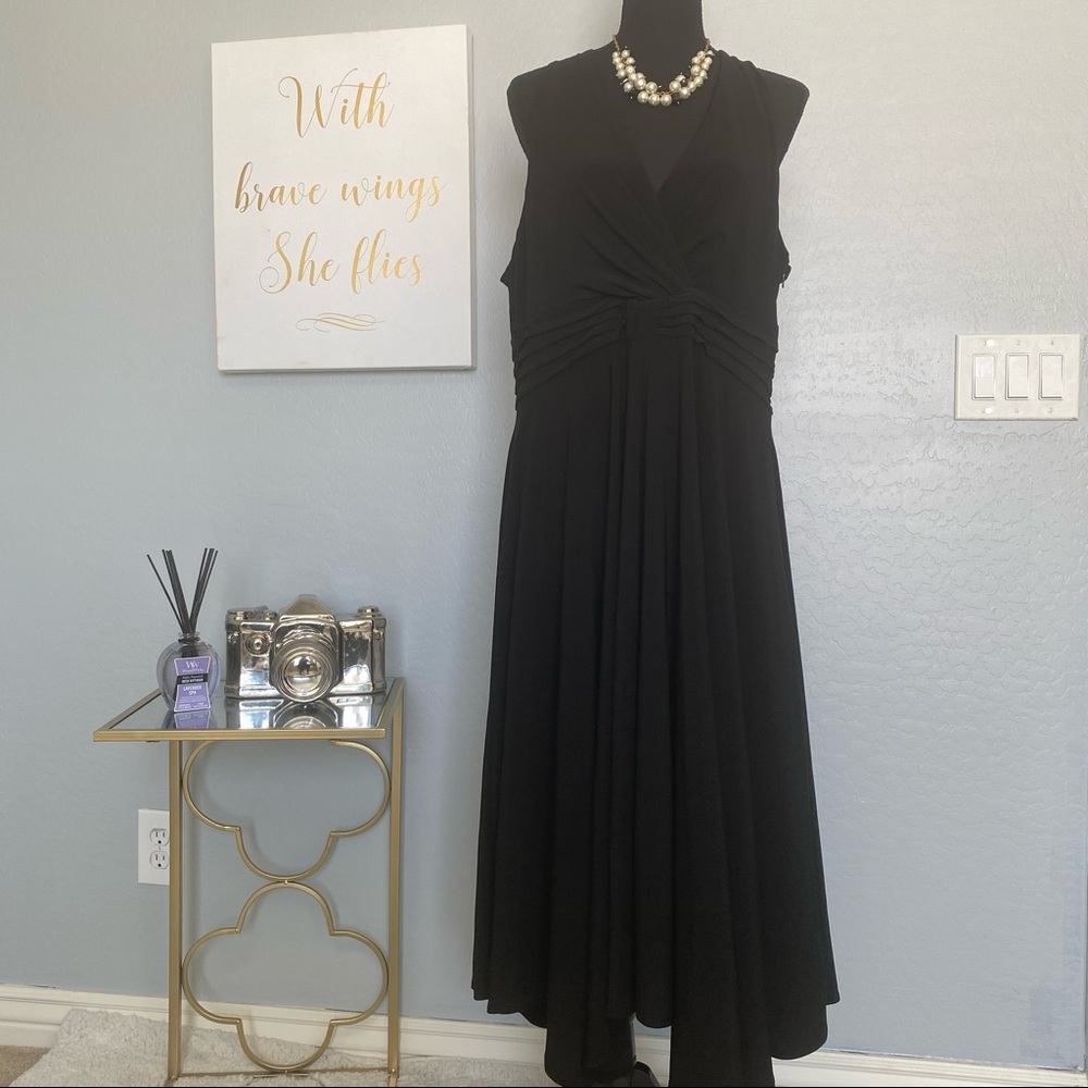 Black Dress (Plus)